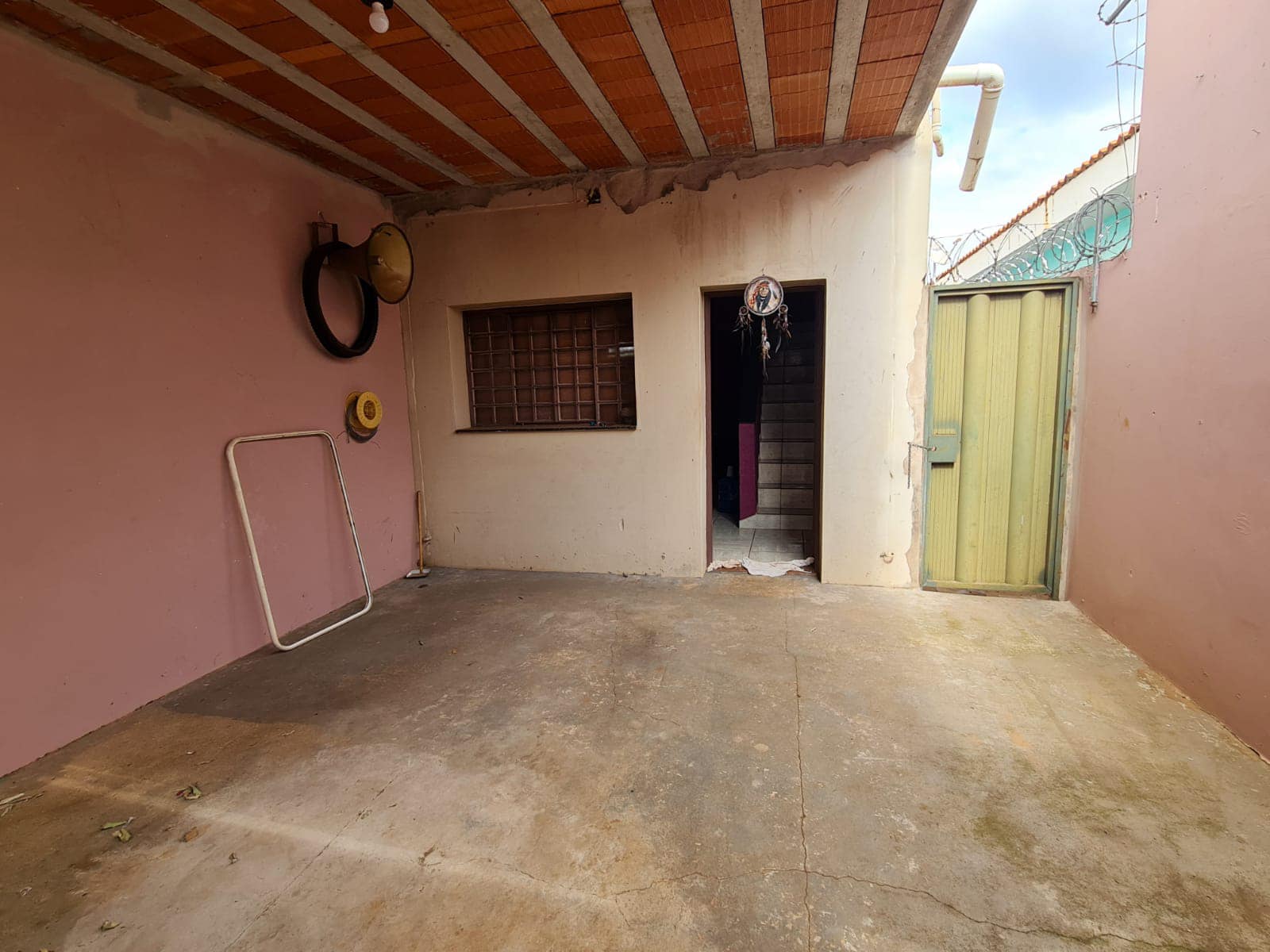 SOBRADO, na Rua Ernesto Bussaglia, n 15- Jardim Pedro Ometto