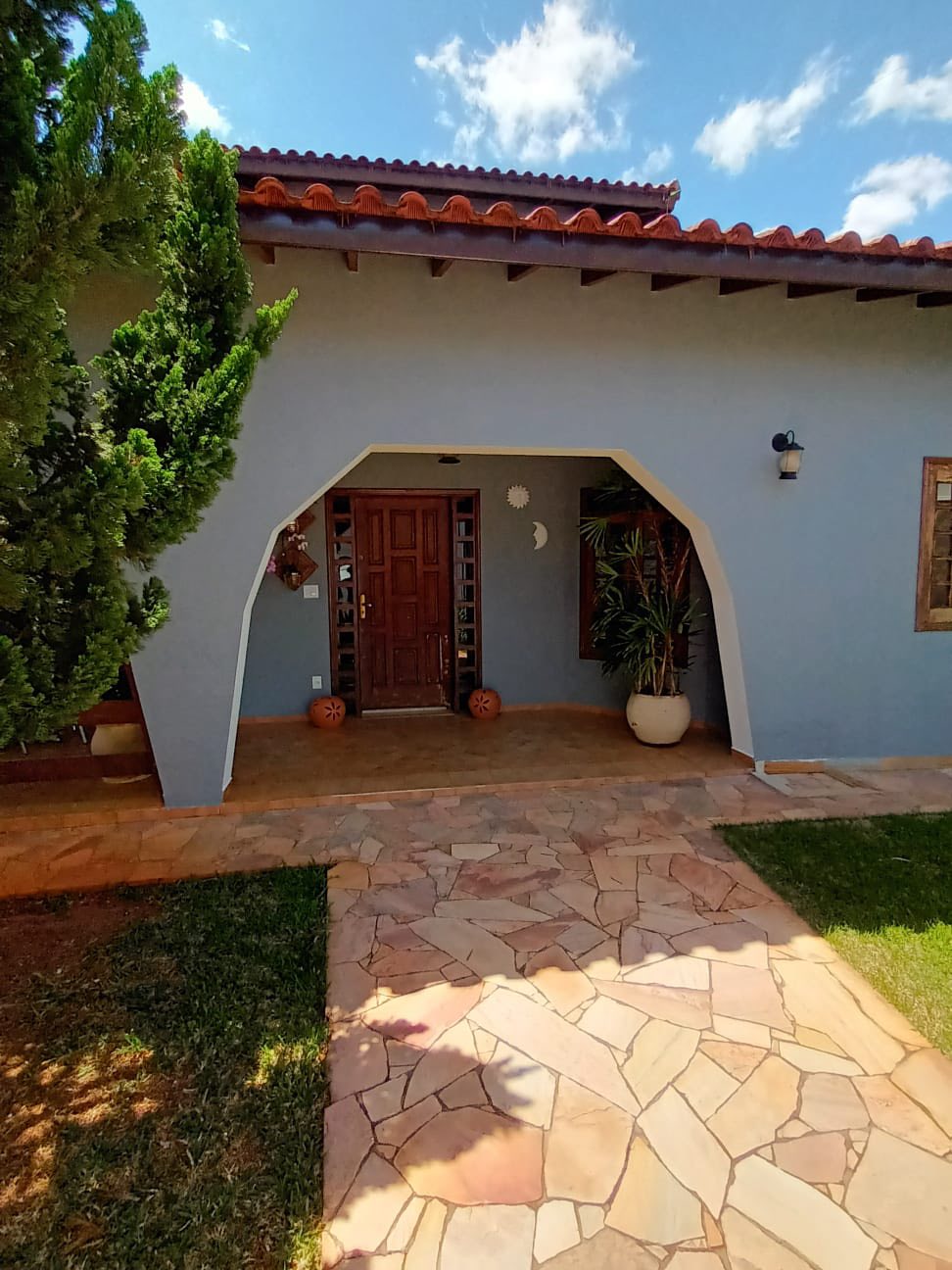 EXCELENTE CASA DE ALTO PADRÃO EM SÃO JOSÉ DO RIO PARDO