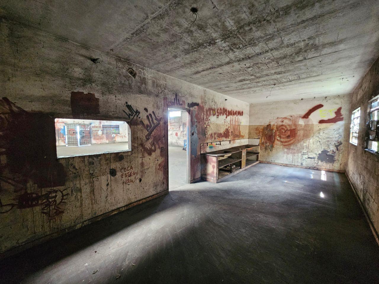 Barracão Comercial Avenida Armando Penteado, n 967- Vila Bortone