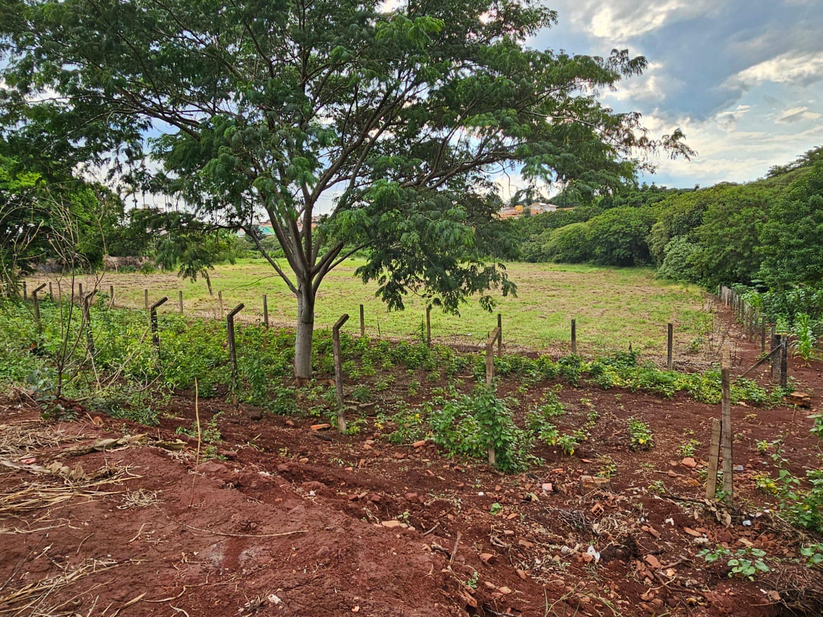 CHÁCARA SANTO ANTÔNIO, Rua Tenente Pinto , n 463- Centro