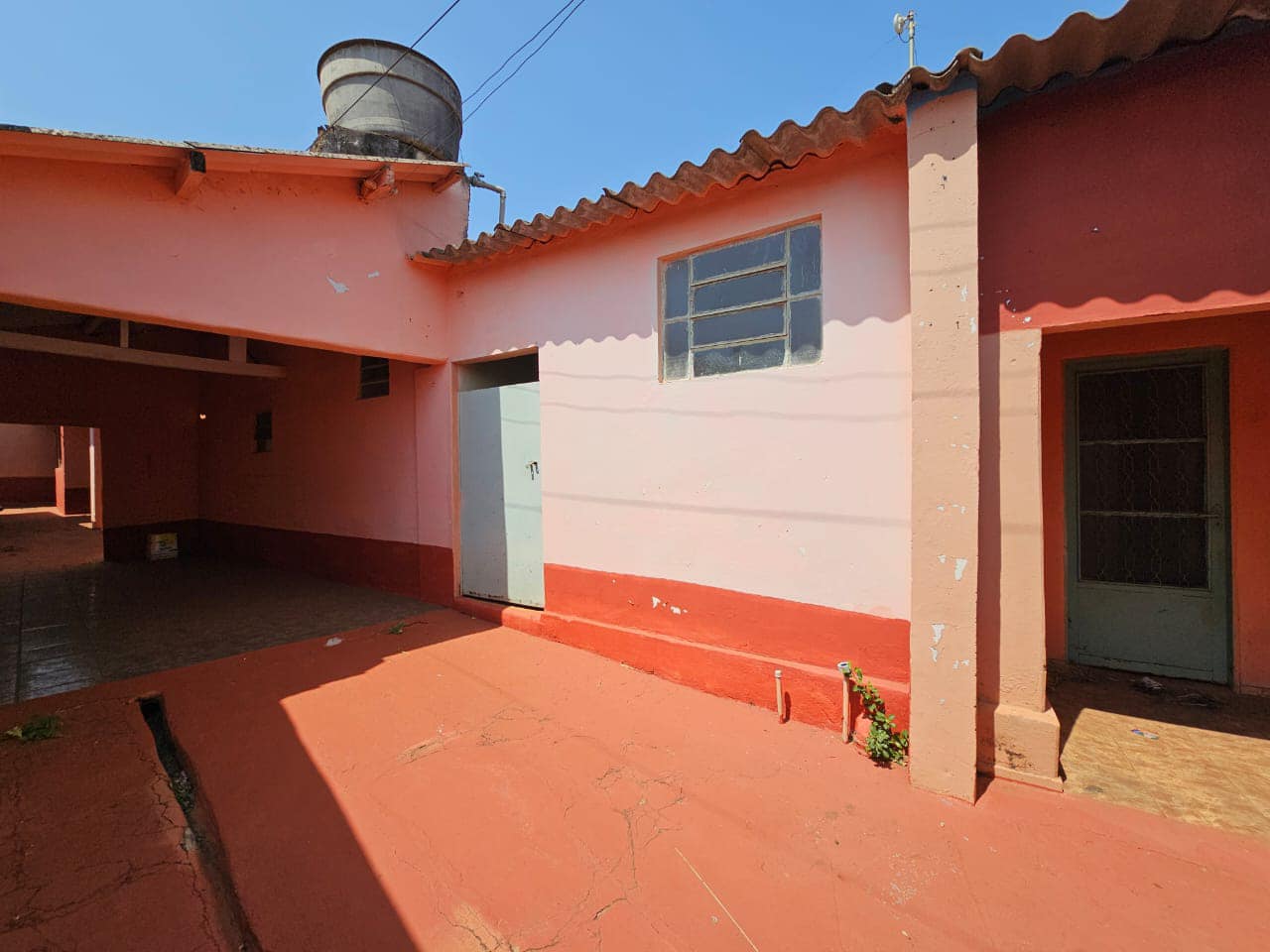 IMÓVEL RESIDENCIAL - COM 4 CASAS, Avenida do Café, n1145- Vila Santa Cruz