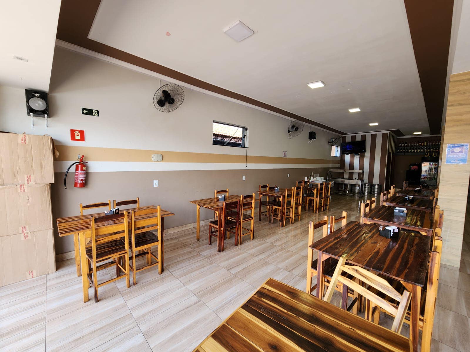 SOBRADO COMERCIAL E RESIDENCIAL, Rua Agostinho de Biase, n 546- Jardim Brasil