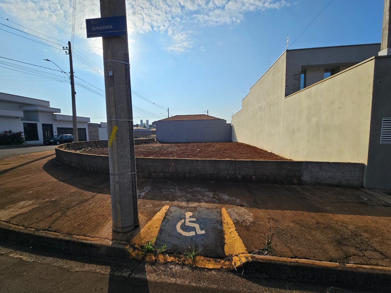 Terreno de Esquina - Jardim Milano