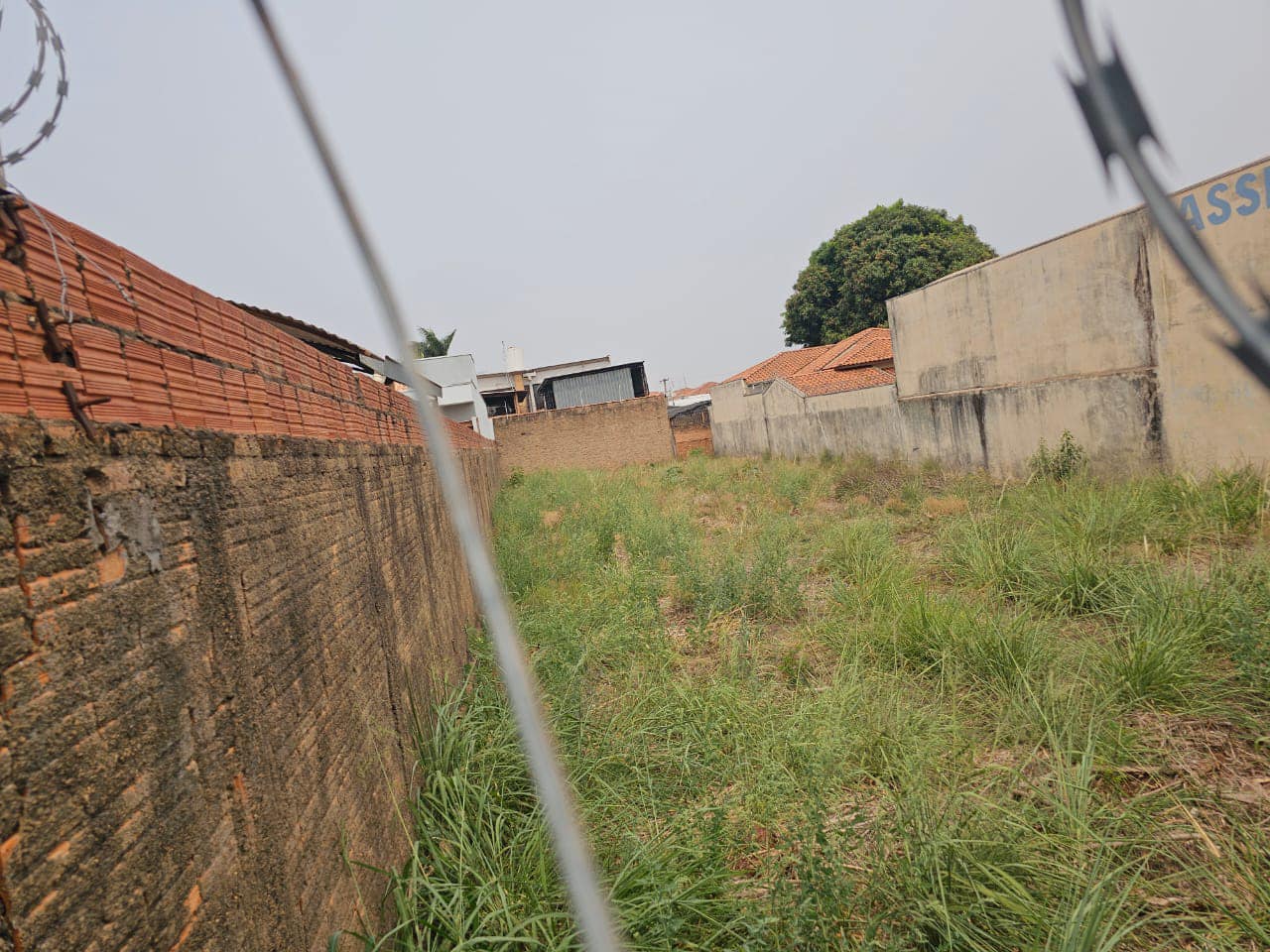 TERRENO MURADO EXCELENTE LOCALIZAÇÃO” PRÓXIMO À HAPVIDA E CORINTINHA” Rua Dom Bosco , n539- Centro