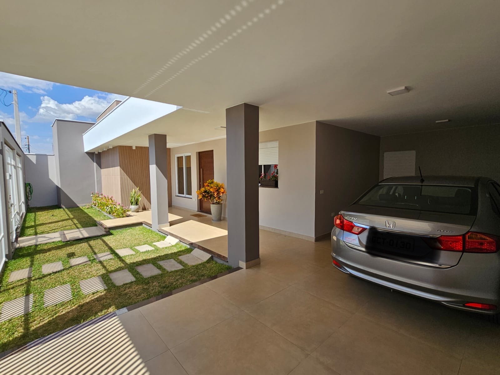 Excelente Casa Residencial - Centro ( Proximo a Praça Central)