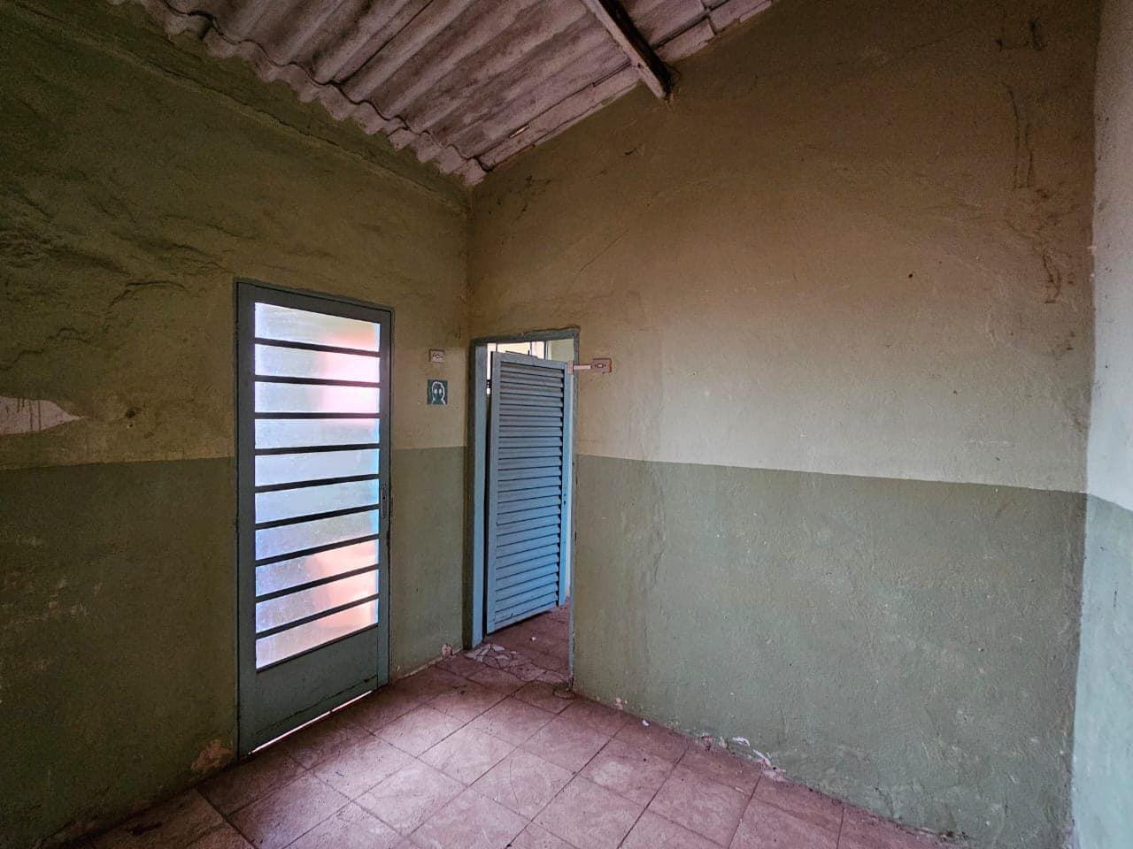 IMÓVEL RESIDENCIAL - COM 4 CASAS, Avenida do Café, n1145- Vila Santa Cruz