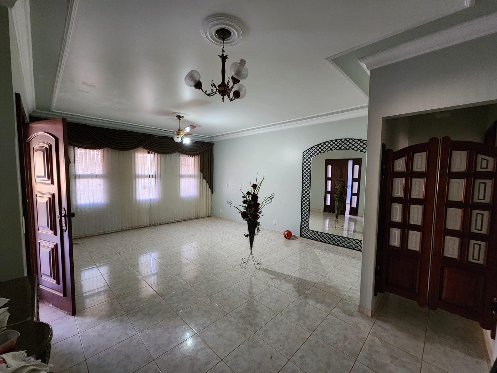 Casa Rua Albino Schiavon, n 112- Conjunto Habitacional Ada Dedini Ometto