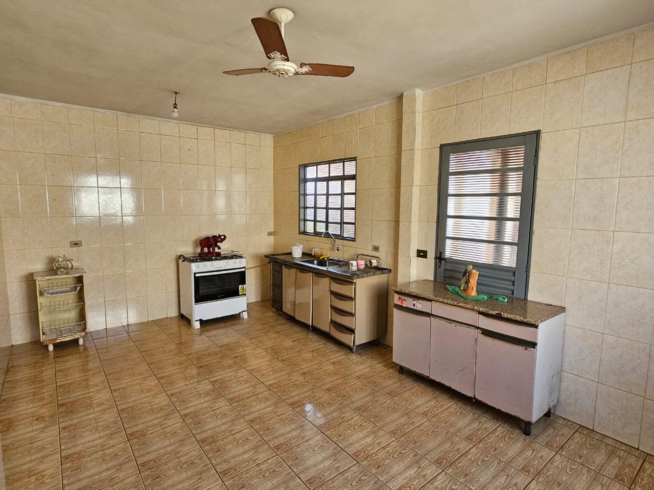 Casa Rua Francisco Cressoni, 425- Conjunto Habitacional Etore Marquezelli