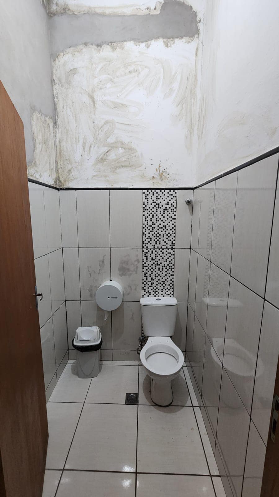 IMÓVEL COMERCIAL E RESIDENCIAL NO CENTRO / ÓTIMA LOCALIZAÇÃO Rua Prudente de Moraes, n527