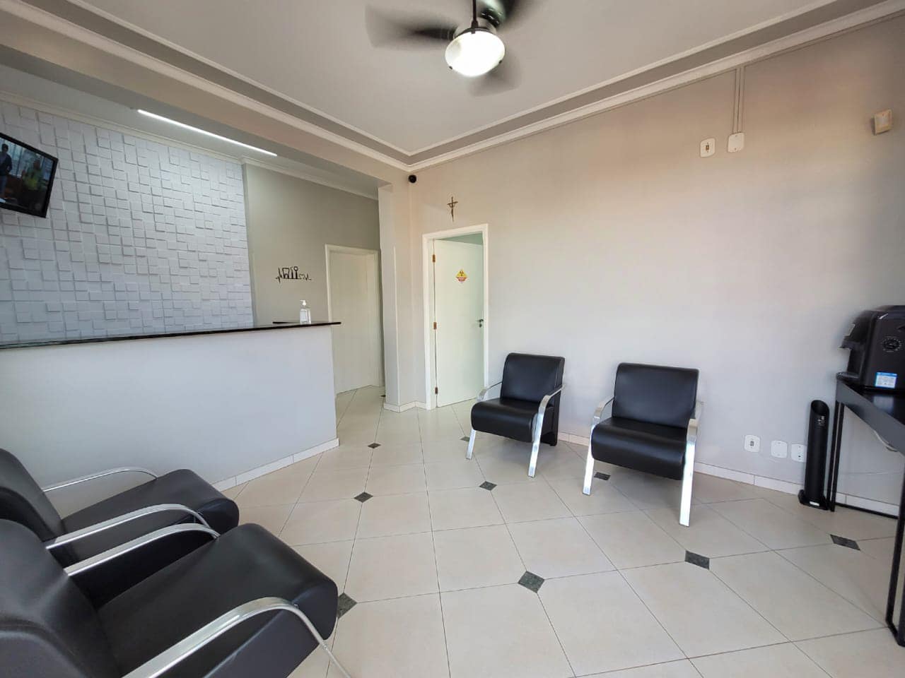 SOBRADO RESIDENCIAL E COMÉRCIO, Rua Coronel Rosa , n 330- Centro