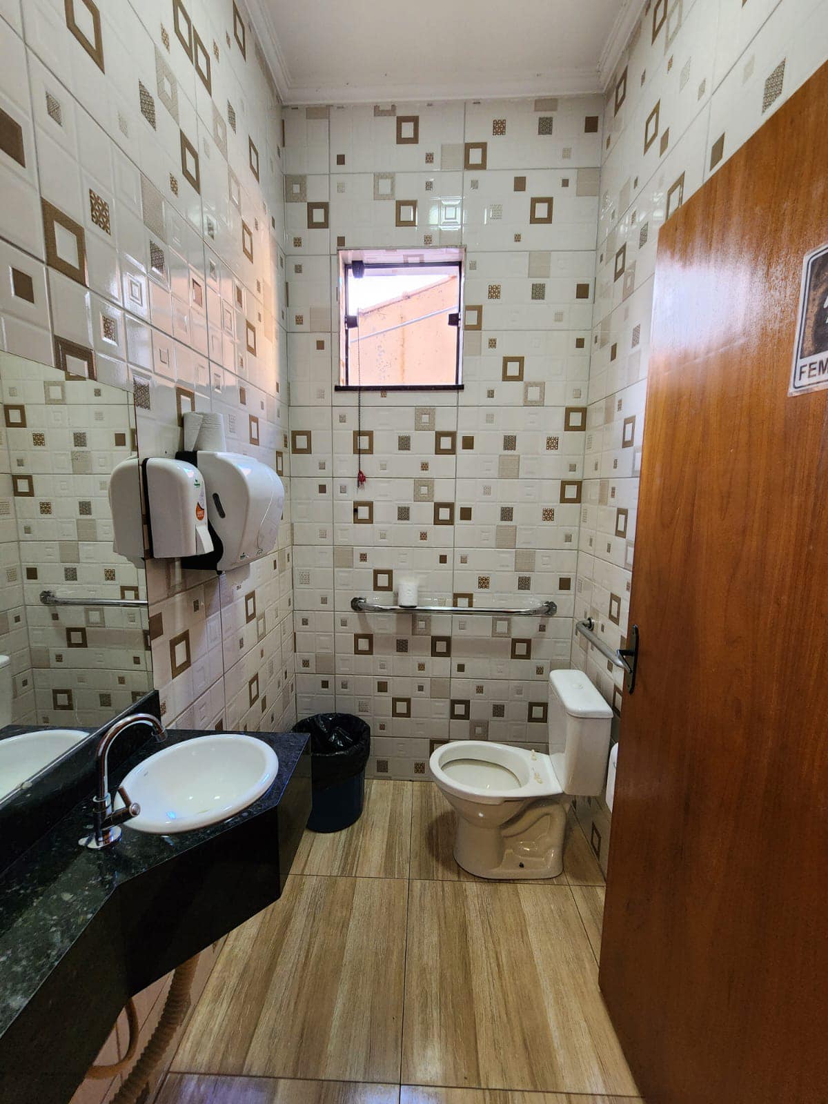 SOBRADO COMERCIAL E RESIDENCIAL, Rua Agostinho de Biase, n 546- Jardim Brasil