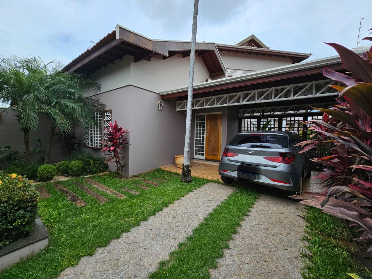 SOBRADO RESIDENCIAL DE ALTO PADRÃO ,Rua Ferrucio de Fiori, n370 ( com saída para rua Claudia ) - Jardim São Carlos