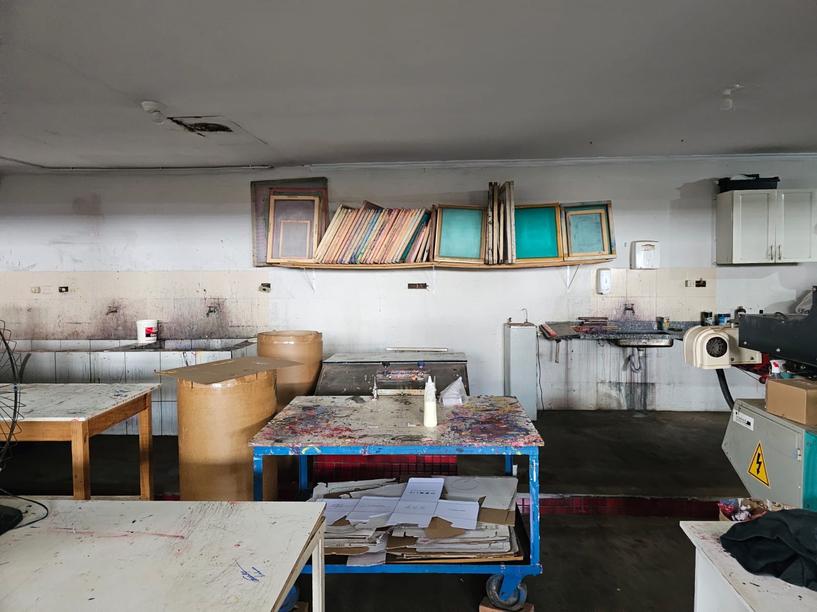 BARRACÃO COMERCIAL (Antigo Bis Bom ), Rua Ambrogio Margutti, n 373- Vila Santa Terezinha