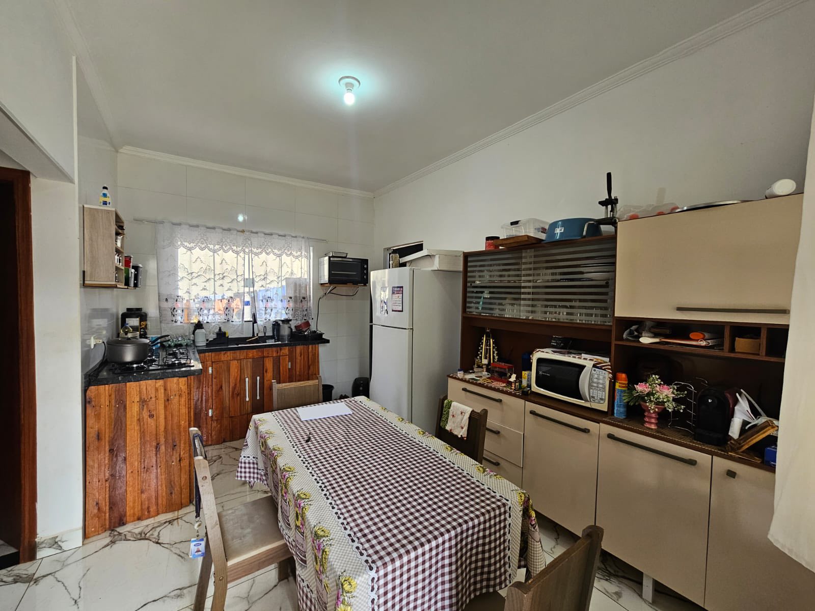 Rua Zenaide Ciccone Guimarães Mello, n 240- Jardim Santa Clara