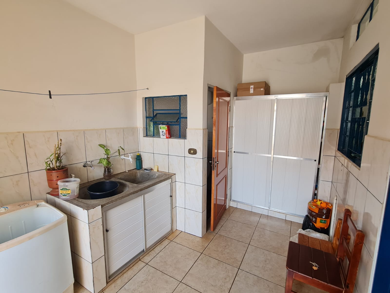 CASA RESIDENCIAL E COMÉRCIO Rua Agostinho de Biase, n 96- Jardim Brasil