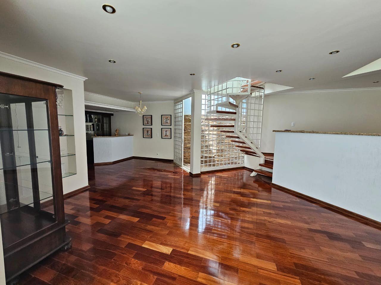 SOBRADO RESIDENCIAL DE ALTO PADRÃO ,Rua Ferrucio de Fiori, n370 ( com saída para rua Claudia ) - Jardim São Carlos