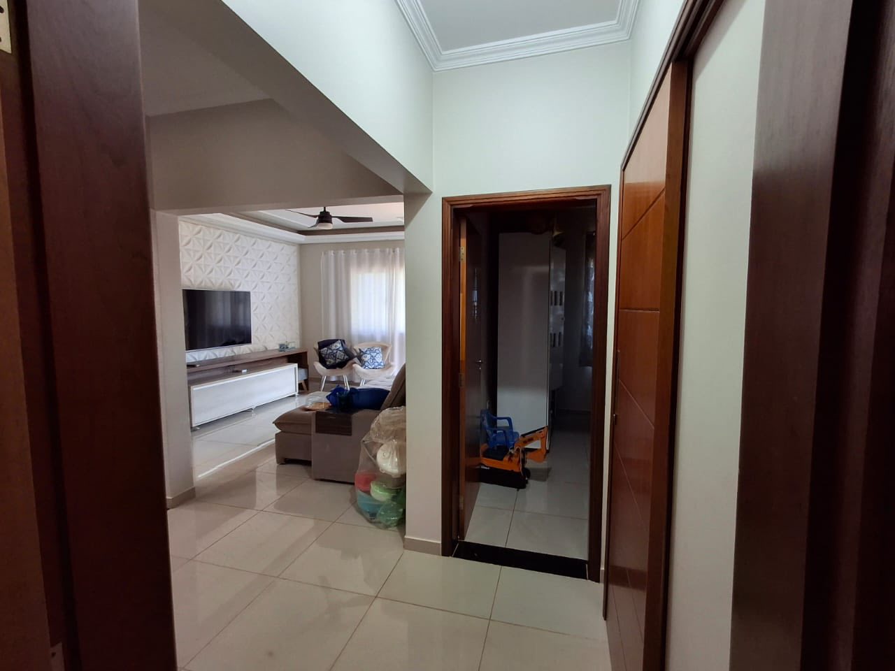 Avenida Brasil , n1263- Parque Varotti