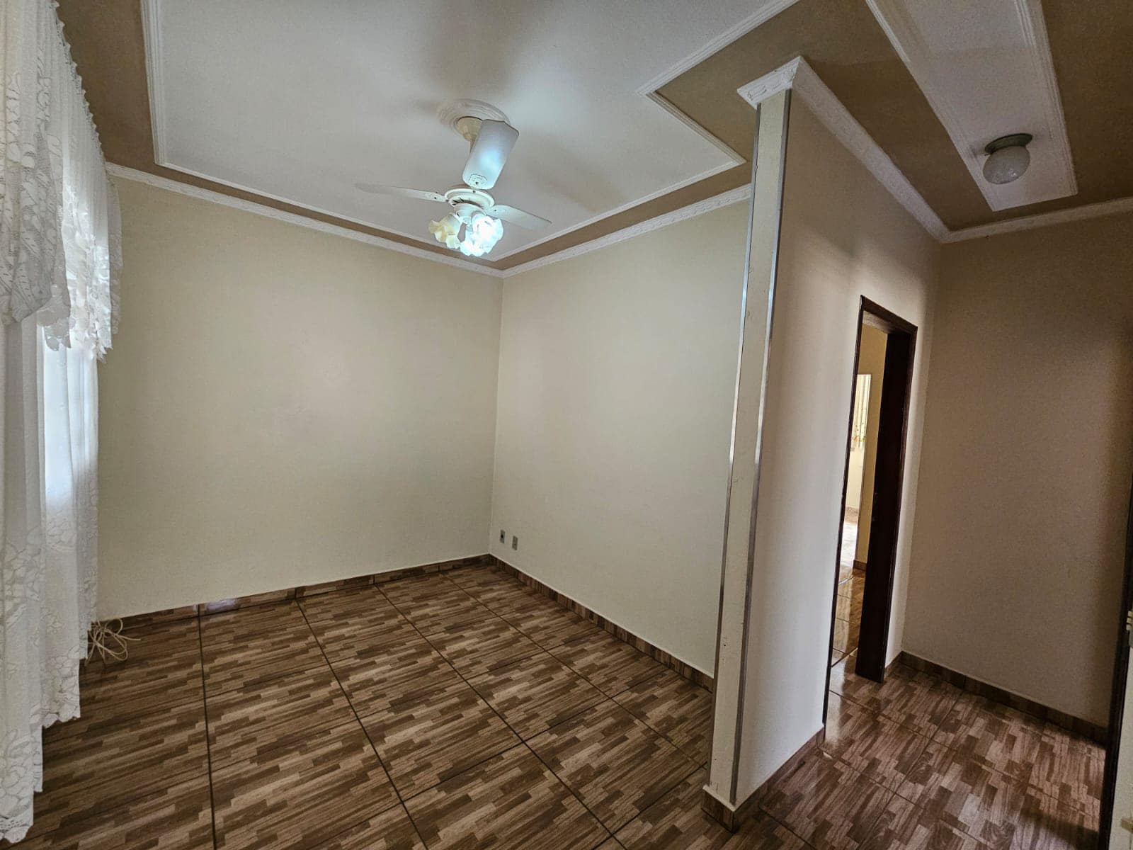 Casa Rua Rubens Malvestiti , n 54- Santa Luzia