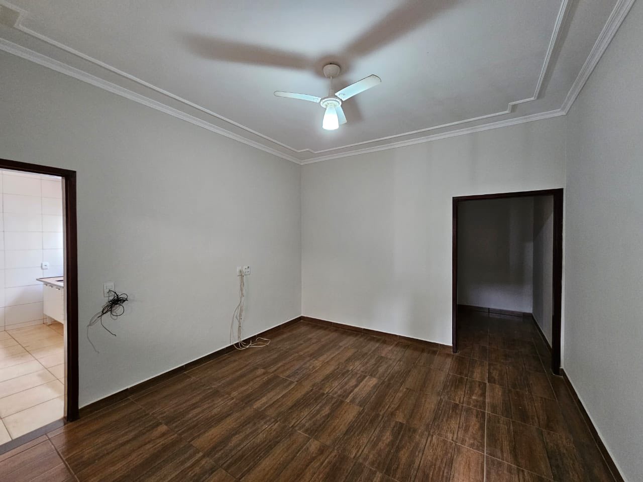 Casa Rua Paraná , n 293 - Parque Varotti