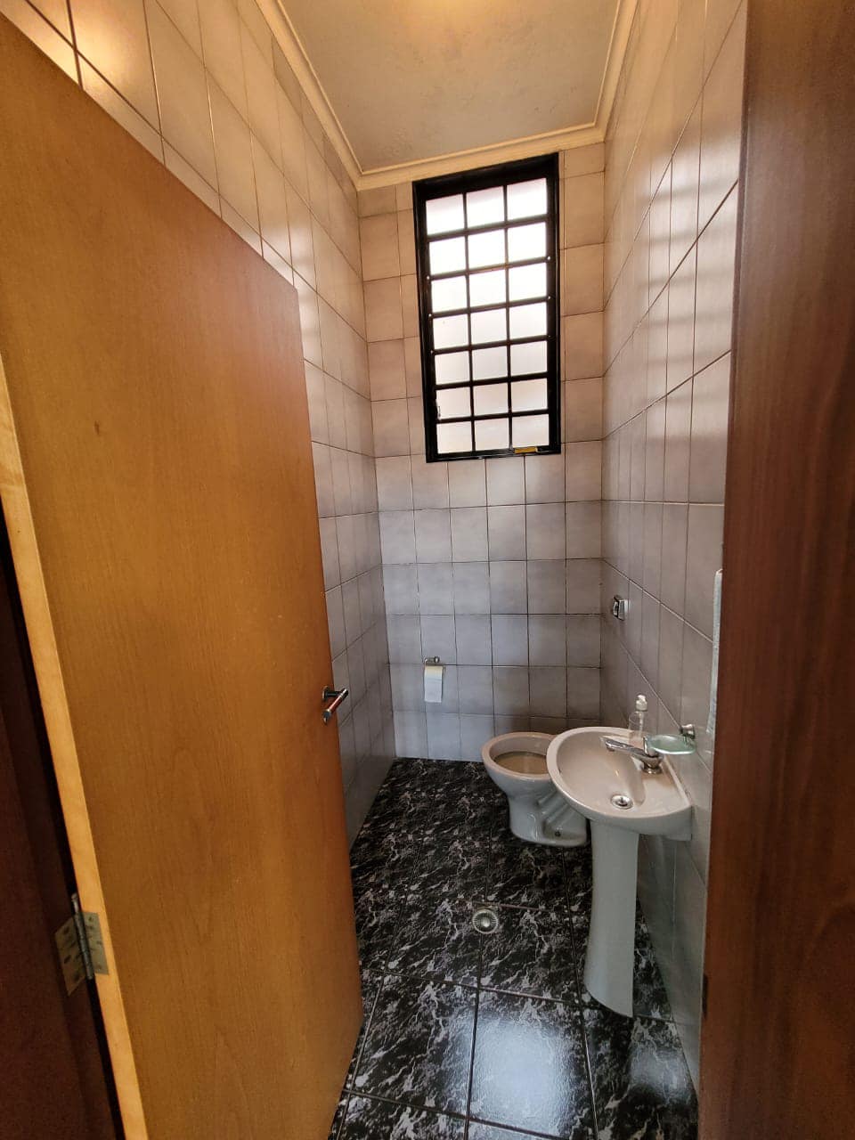 SOBRADO RESIDENCIAL E COMÉRCIO, Rua Coronel Rosa , n 330- Centro