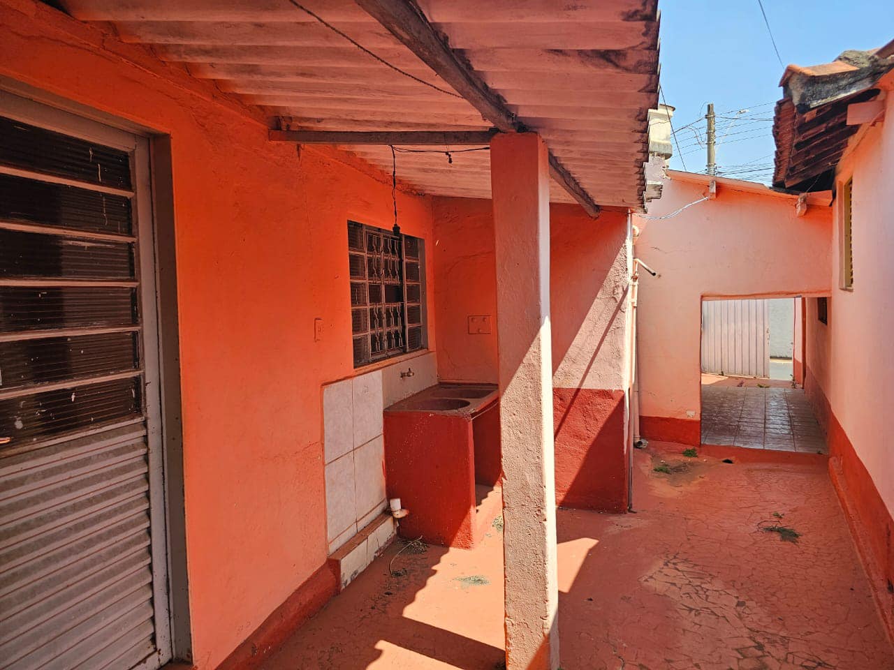 IMÓVEL RESIDENCIAL - COM 4 CASAS, Avenida do Café, n1145- Vila Santa Cruz