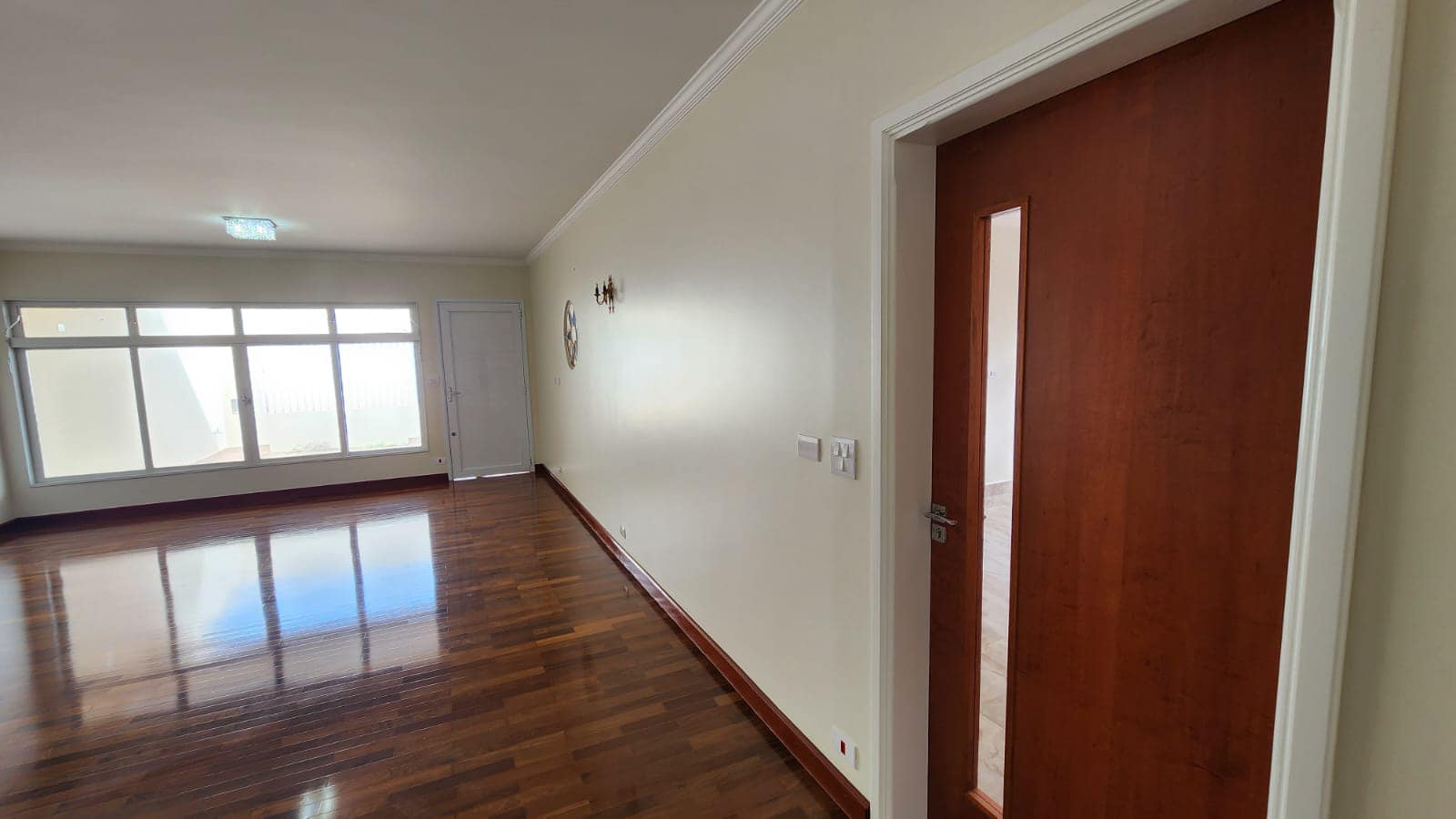 Casa Rua Treze de Maio , n 443- Vila Bortone