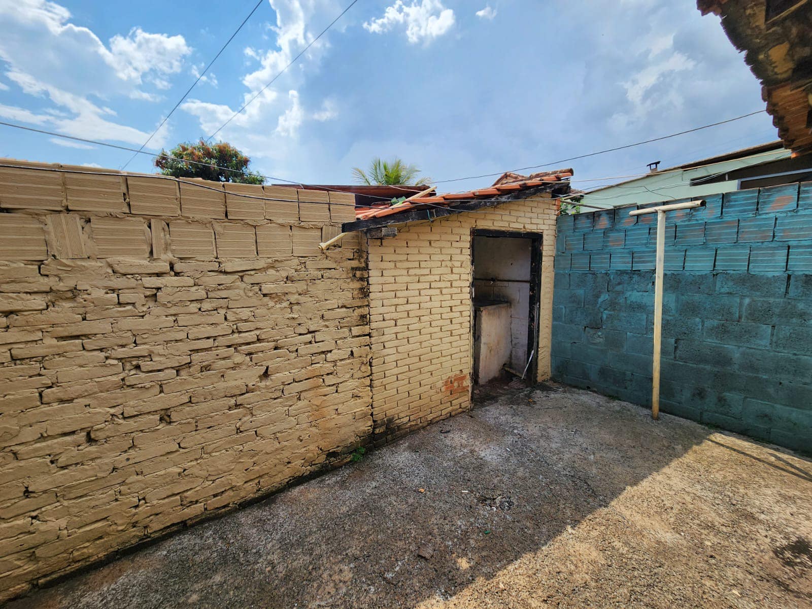 Duas Casas Rua Das Graças, n 31- Vila Santa Terezinha