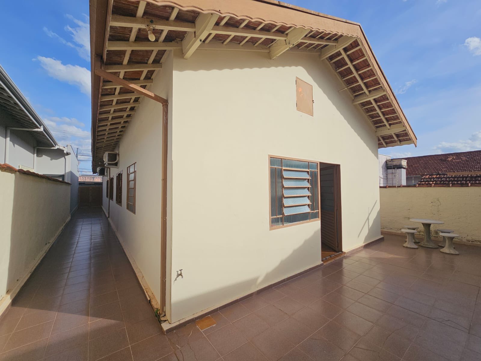 Casa Avenida Quinze de Novembro , n1200- CENTRO ( ÓTIMA LOCALIZAÇÃO)