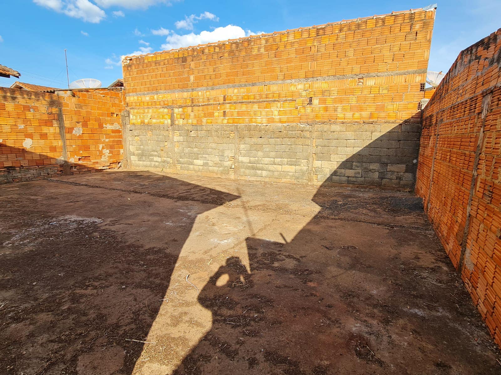 CasaRua José Mendes da Silva , n 37- CONJ Habitacional Ada Dedini Ometto