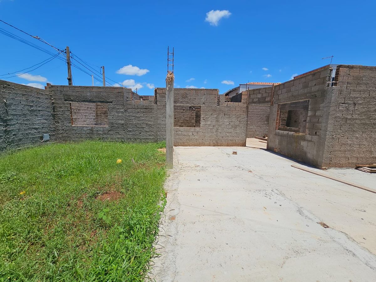 DUAS CASAS RESIDENCIAL UMA EM CONSTRUÇÃO, Rua São Paulo n 415- Parque Varotti