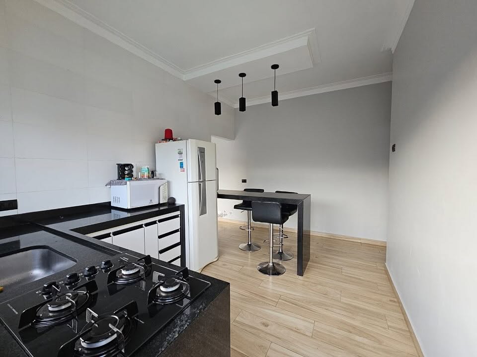 Casa na Rua Alagoas, n100- Parque Varotti