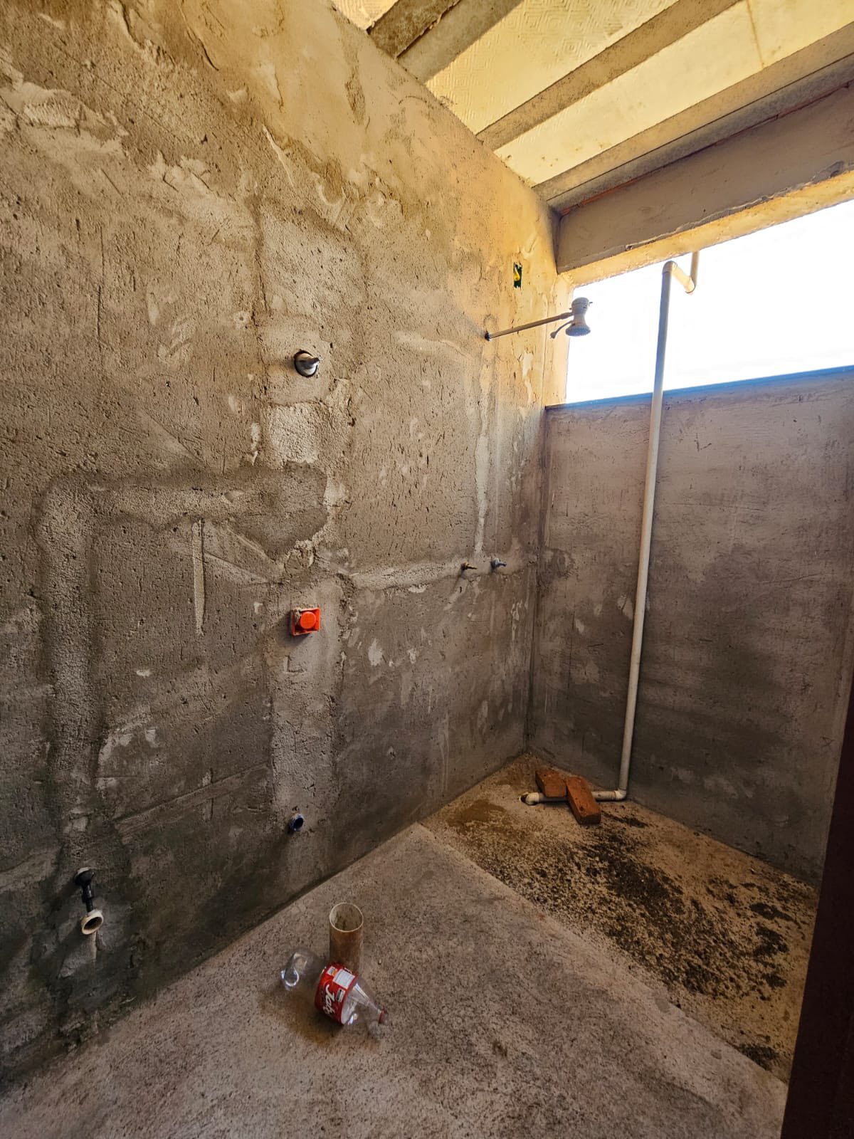 SOBRADO EM FASE DE ACABAMENTO FINAL  Rua Sergipe , n 285- Parque Varotti