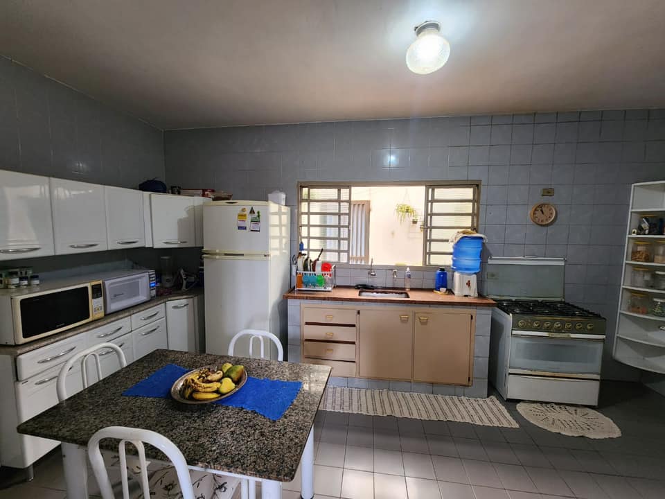 Casa com Ponto Comercial Rua Manoel Pires de Campos , n 122- Vila Santa Terezinha