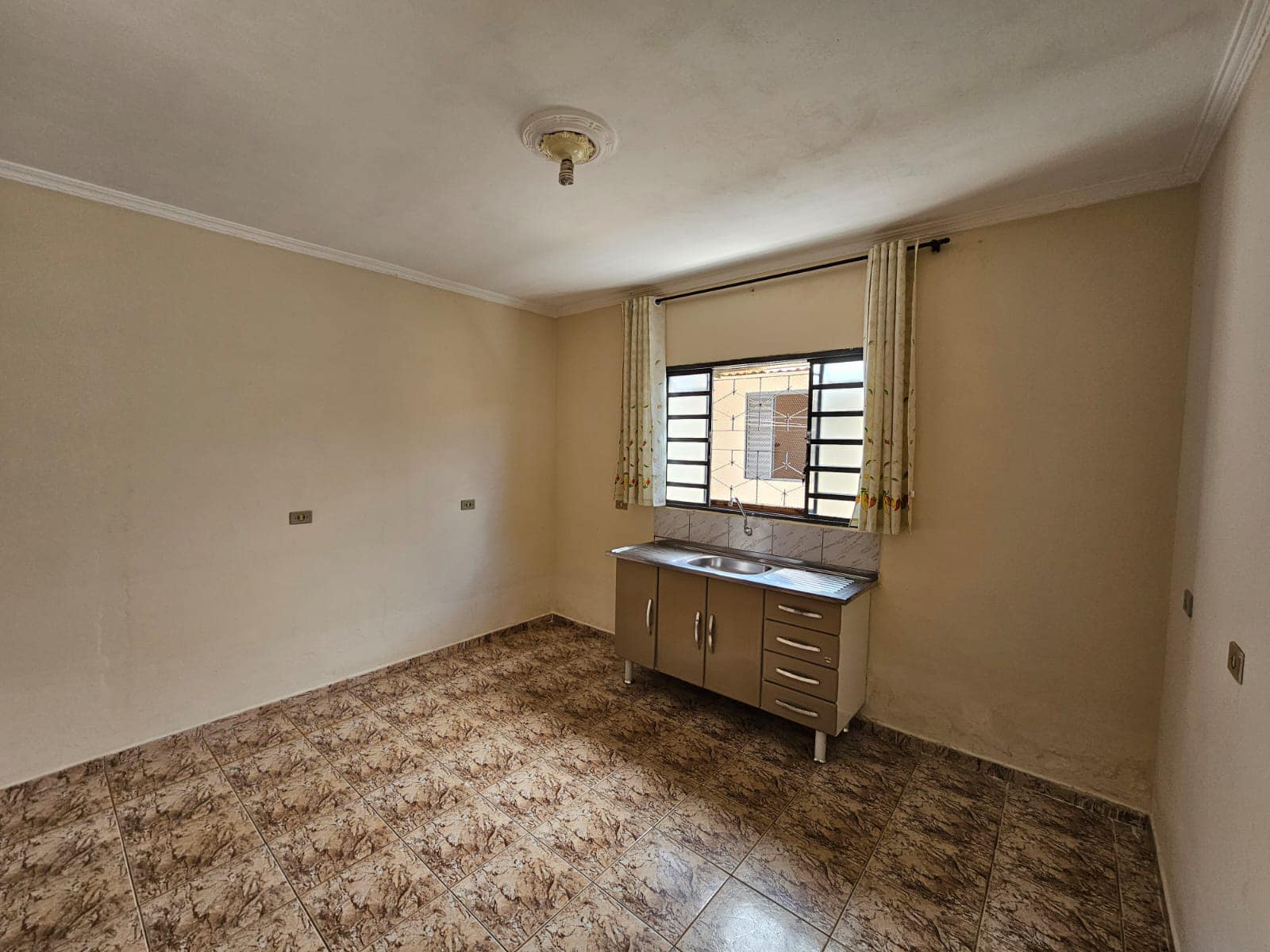 Casa Rua Rubens Malvestiti , n 54- Santa Luzia