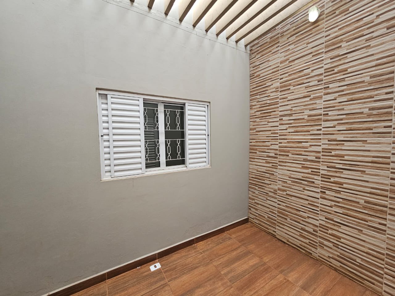 Casa Rua Paraná , n 293 - Parque Varotti