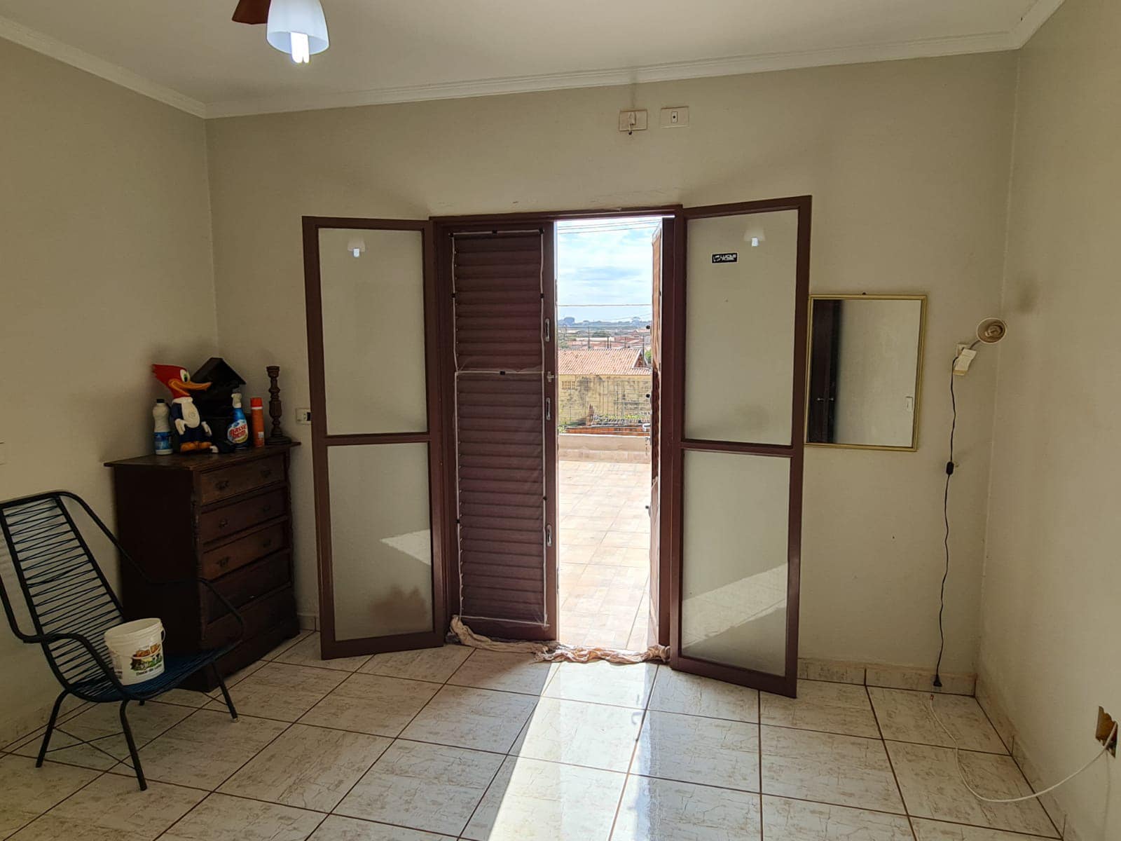 SOBRADO, na Rua Ernesto Bussaglia, n 15- Jardim Pedro Ometto