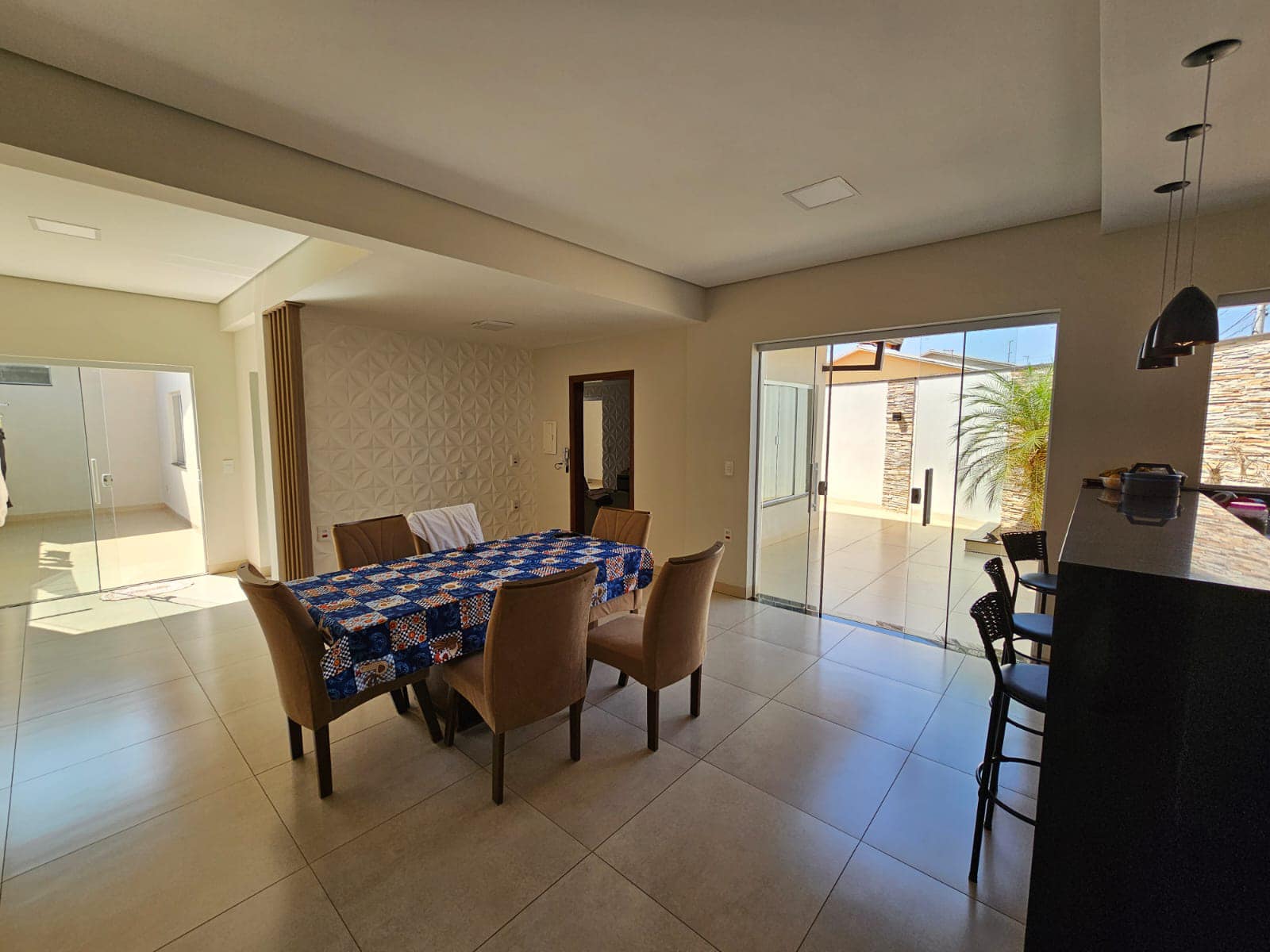 Casa Rua Édson Anivaldo Zanatta, n 101, Conjunto Habitacional Nino Deperon