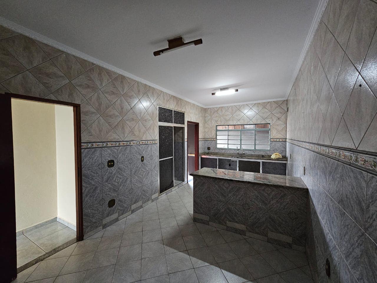 Casa Rua Lídia Baldoni Zandoná, n 198- Conjunto Habitacional Etore Marquezelli