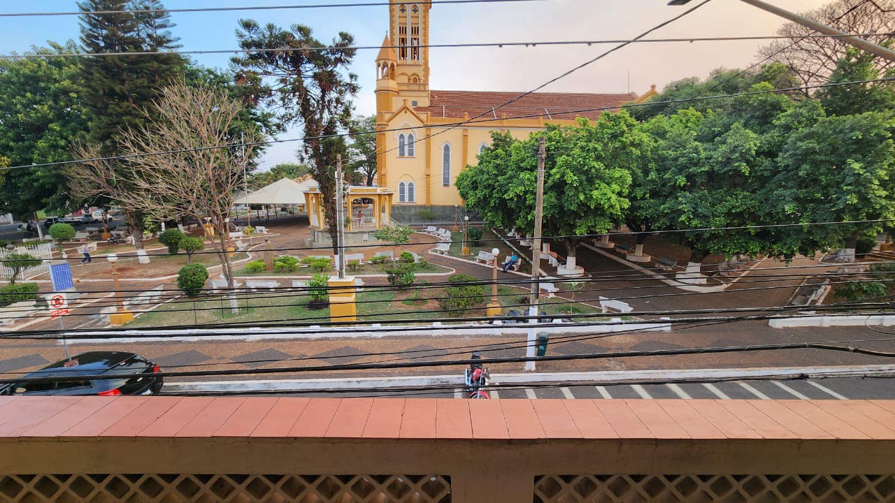 IMÓVEL COMERCIAL E RESIDENCIAL NO CENTRO / ÓTIMA LOCALIZAÇÃO Rua Prudente de Moraes, n527