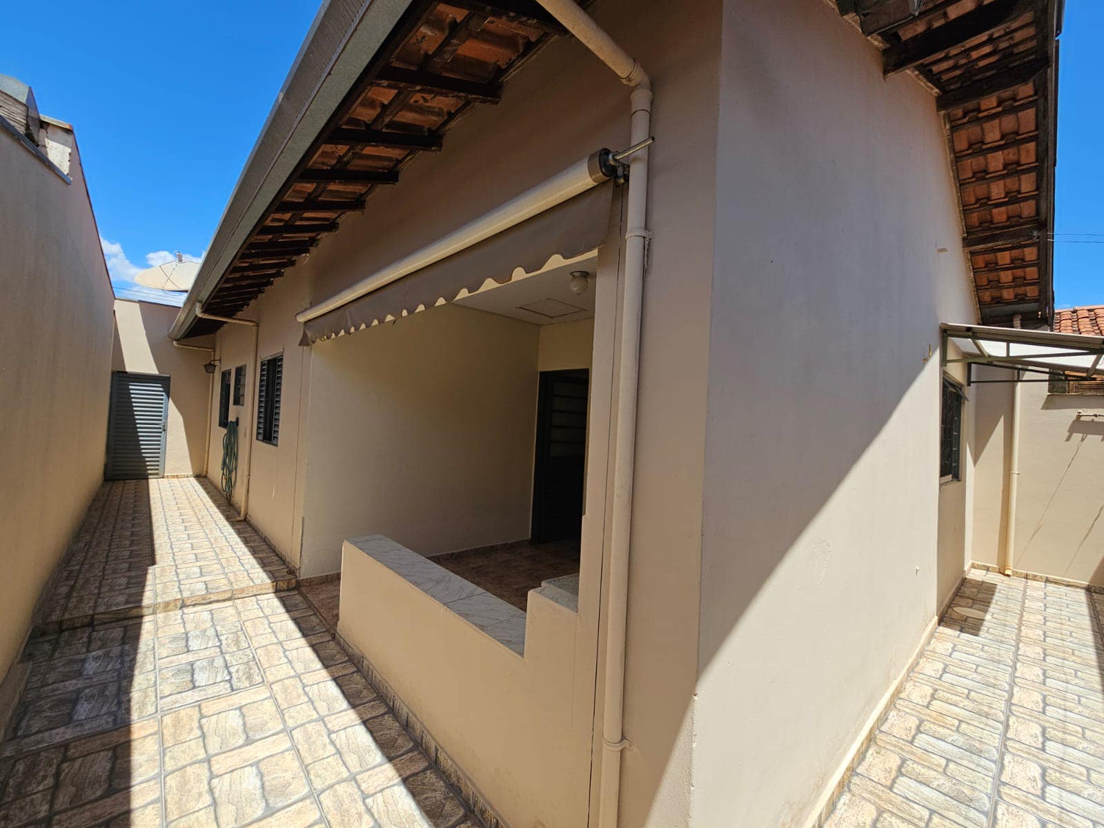 Casa Rua Rubens Malvestiti , n 54- Santa Luzia