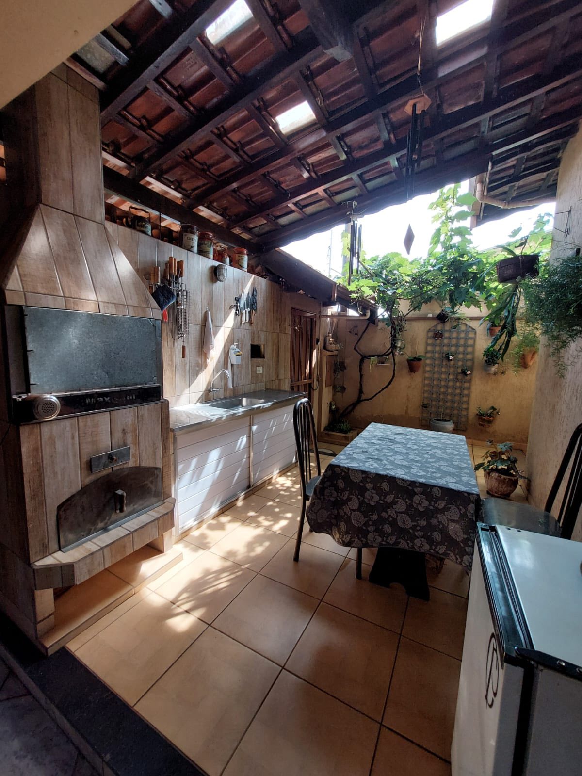 Casa Residencial / Comercio Rua Dr José Mendes da Silva , n 20- Conjunto Habitacional Ada Dedini Ometto