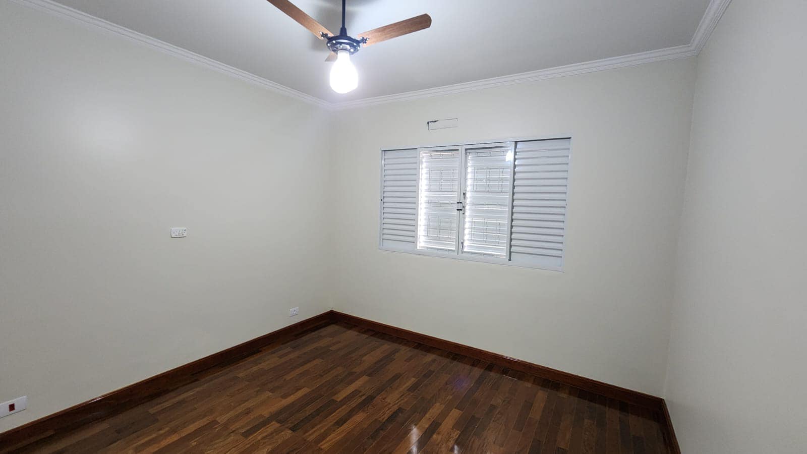 Casa Rua Treze de Maio , n 443- Vila Bortone