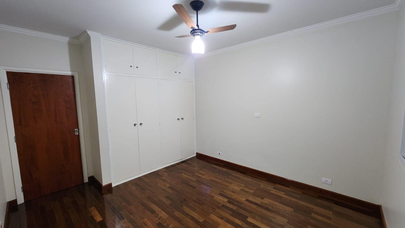 Casa Rua Treze de Maio , n 443- Vila Bortone