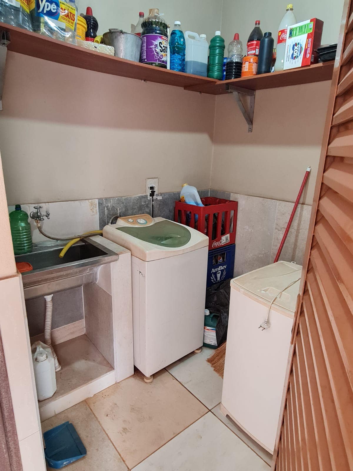 SOBRADO, na Rua Ernesto Bussaglia, n 15- Jardim Pedro Ometto