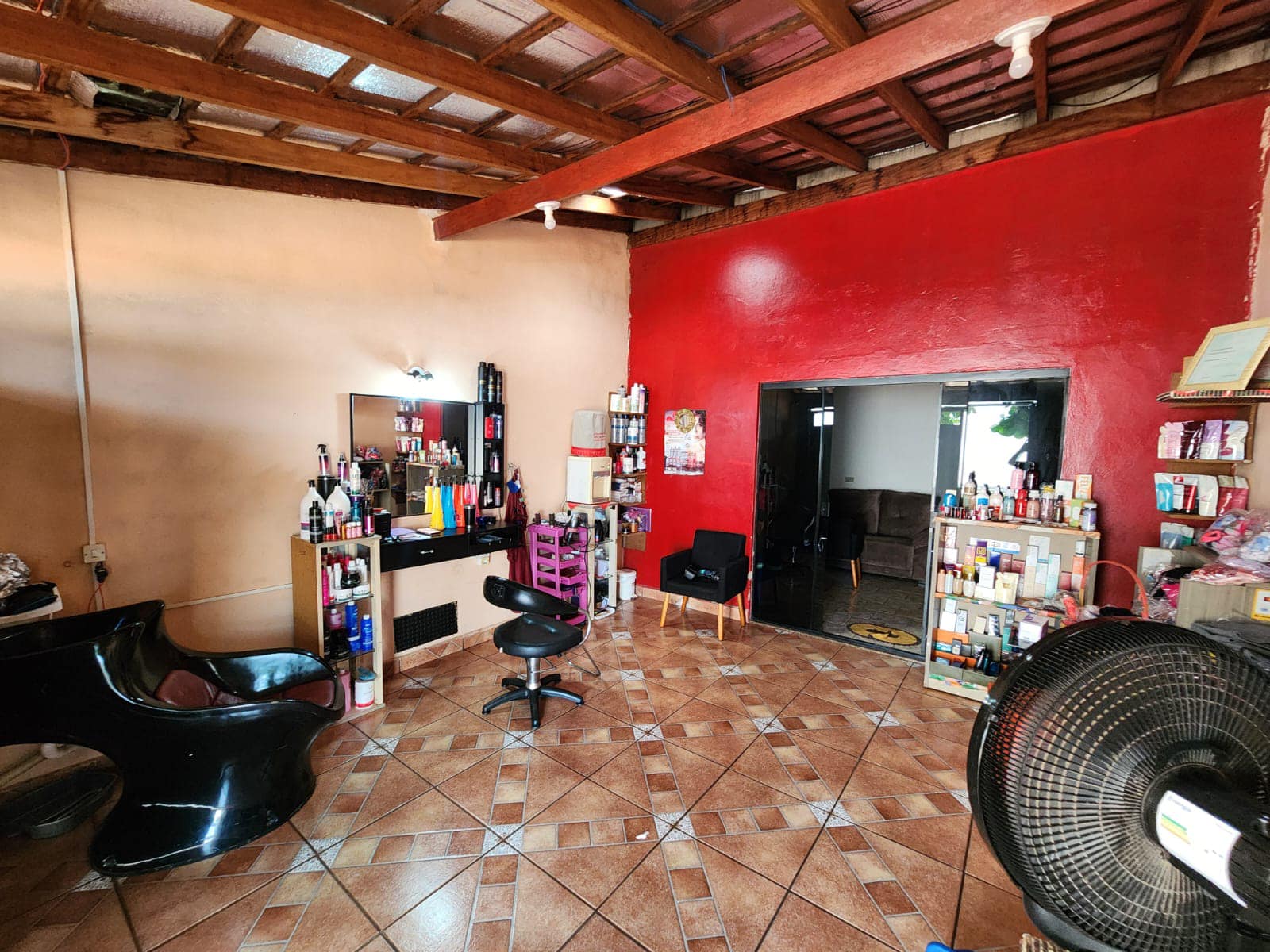 CHÁCARA COM DUAS CASAS RESIDENCIAL, Próximo ao batalhão da Polícia Militar ,Rua Rui Barbosa , n175-Centro