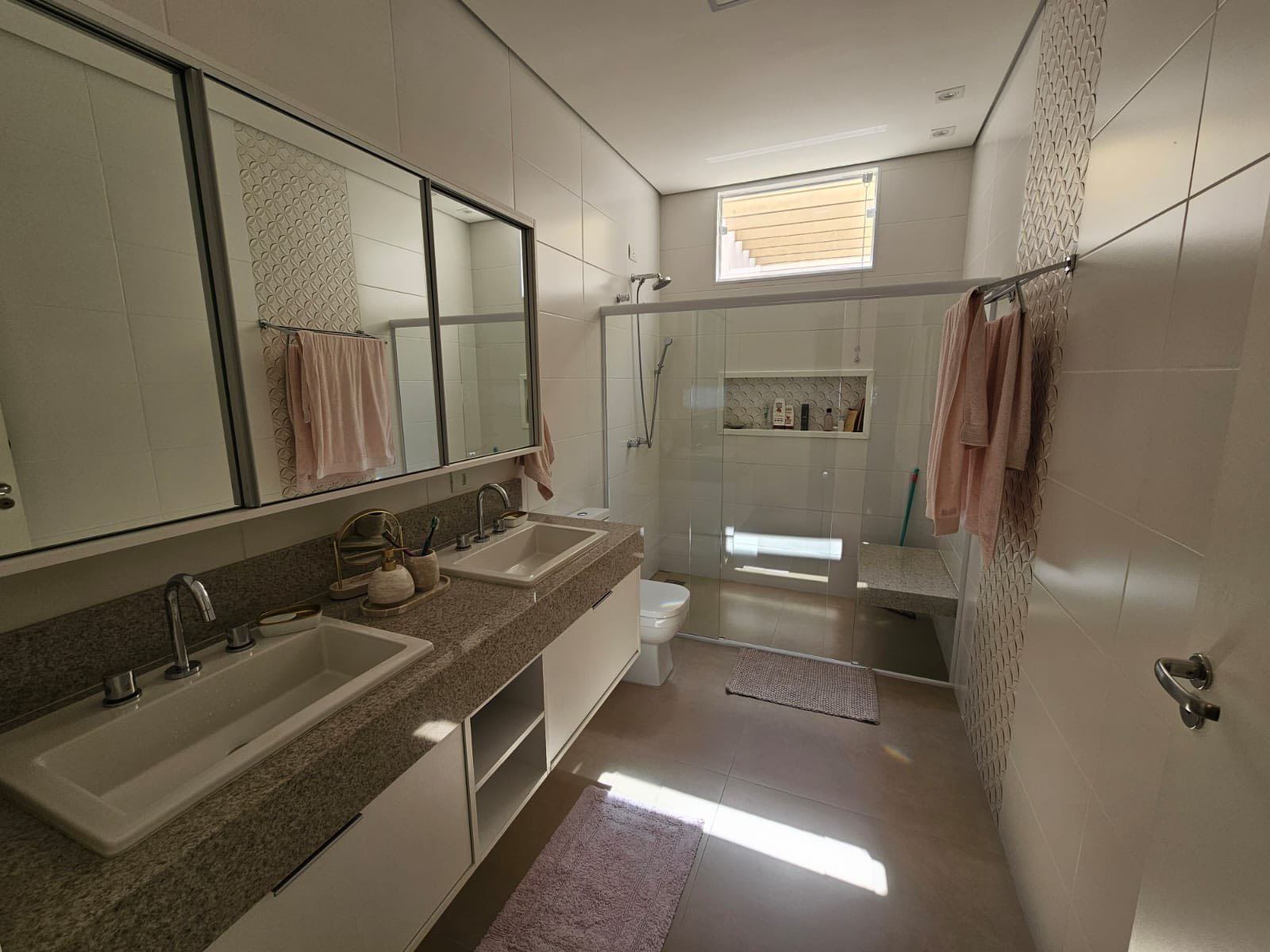 Excelente Casa Residencial - Centro ( Proximo a Praça Central)