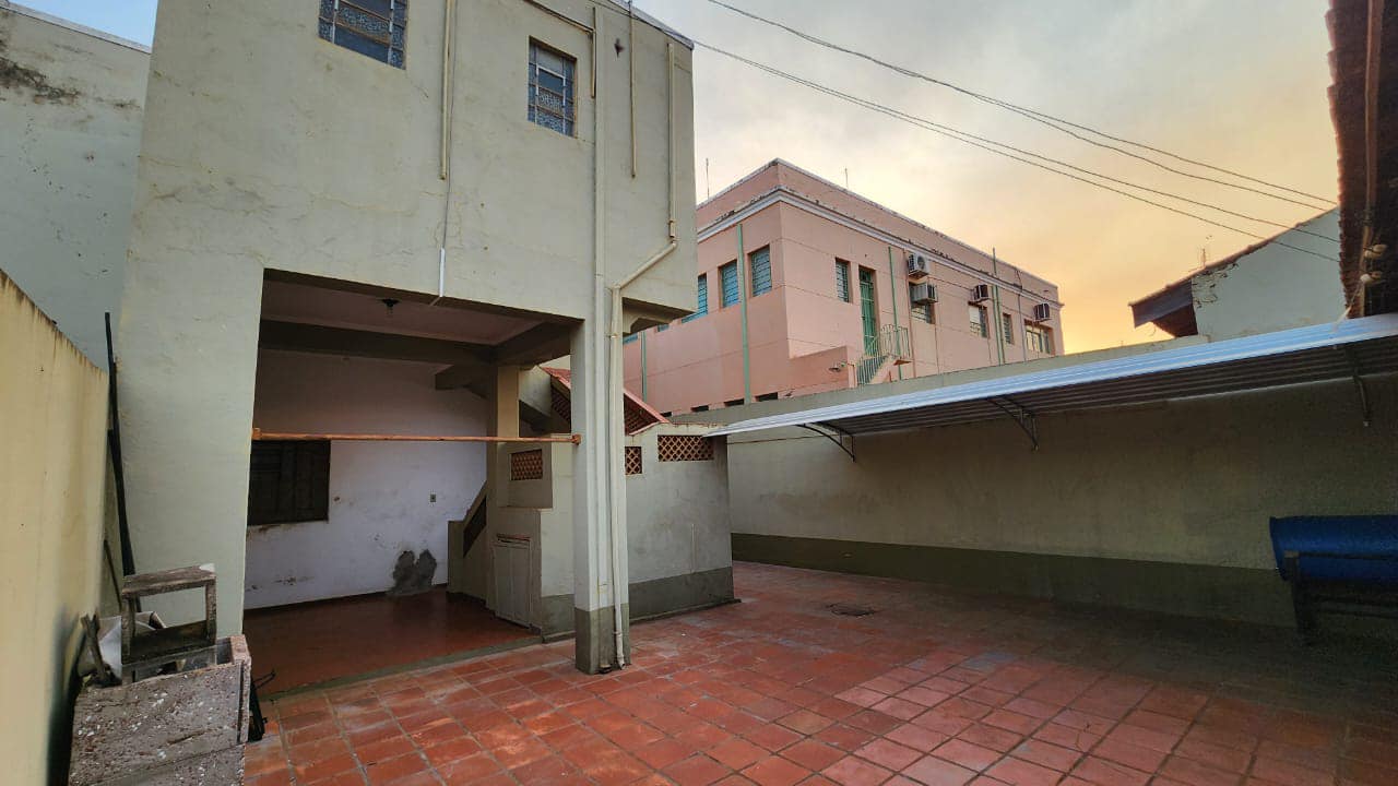 IMÓVEL COMERCIAL E RESIDENCIAL NO CENTRO / ÓTIMA LOCALIZAÇÃO Rua Prudente de Moraes, n527