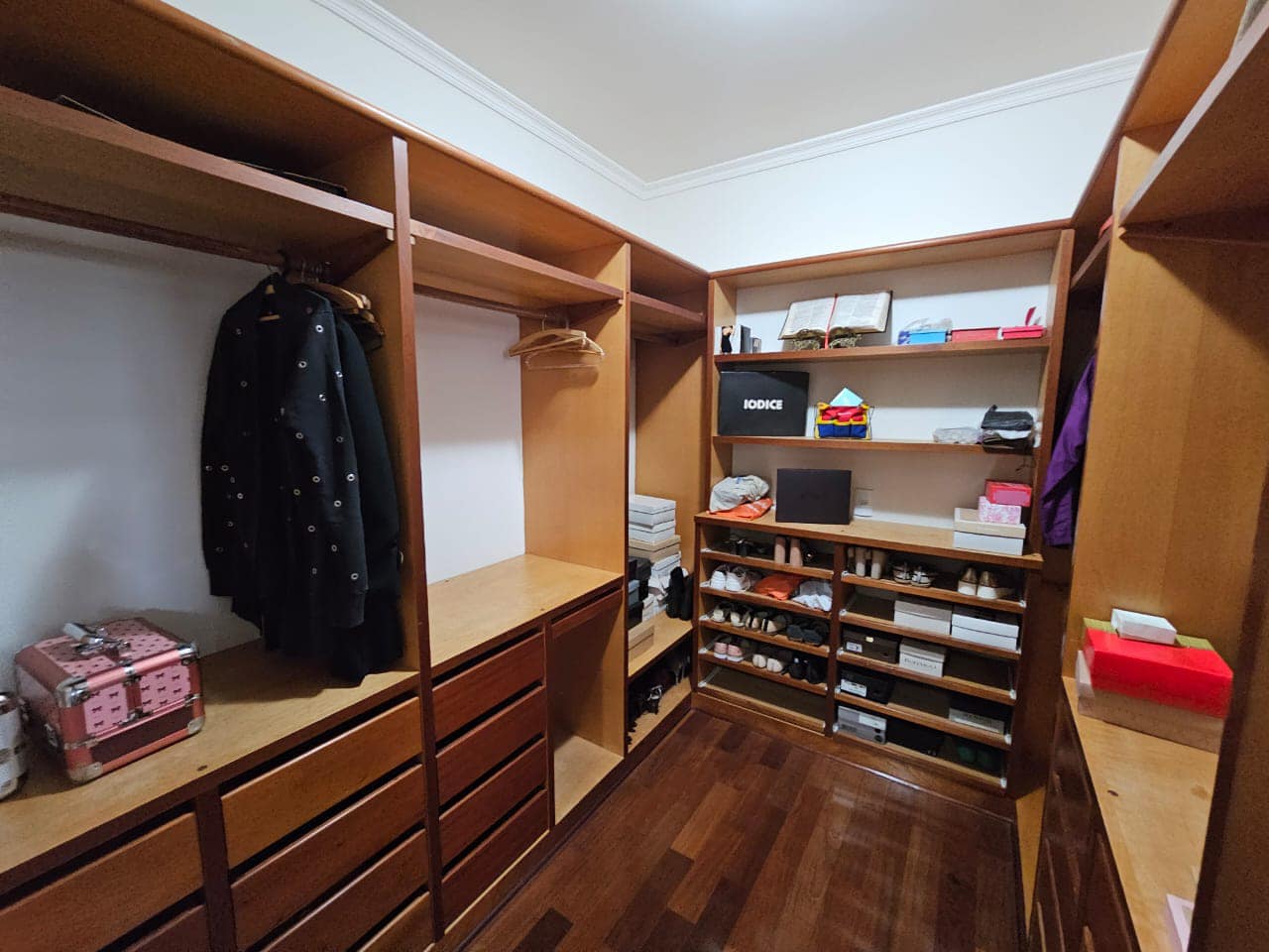 SOBRADO RESIDENCIAL DE ALTO PADRÃO ,Rua Ferrucio de Fiori, n370 ( com saída para rua Claudia ) - Jardim São Carlos