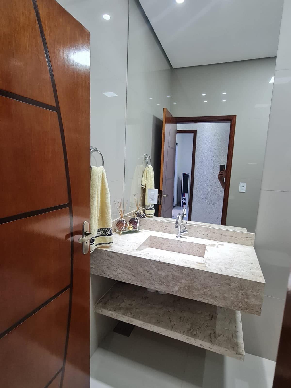 Casa Rua Roraima, n111- Parque Varotti