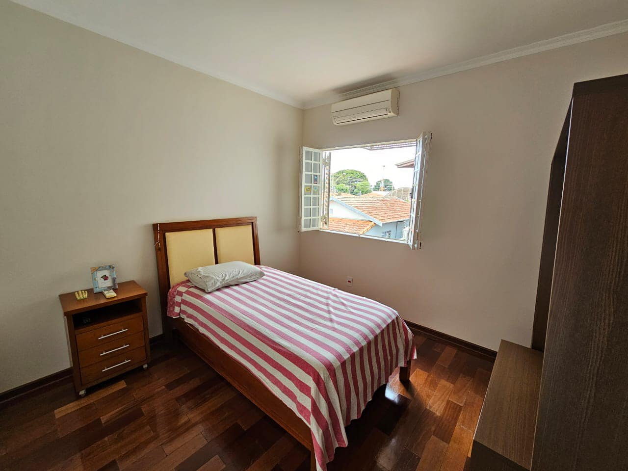 SOBRADO RESIDENCIAL DE ALTO PADRÃO ,Rua Ferrucio de Fiori, n370 ( com saída para rua Claudia ) - Jardim São Carlos